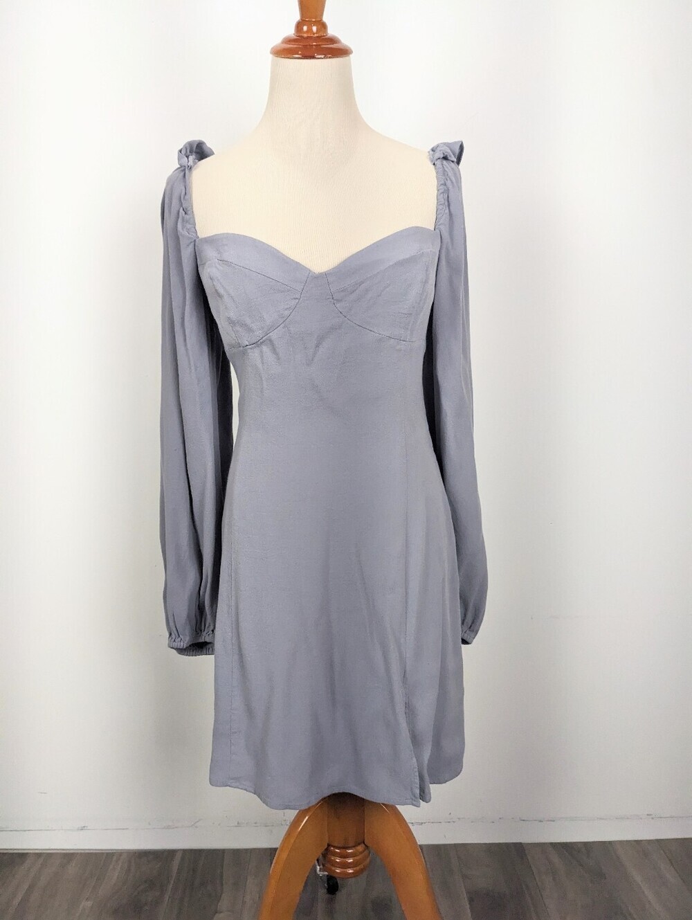 Aritzia Wilfred Long sleeve Dress Grey Size 8 Novella Minidress